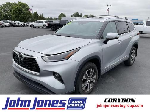 Celestial Silver Metallic 2021 Toyota Highlander XLE