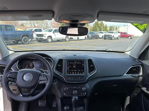 2023 Jeep Cherokee Altitude Lux