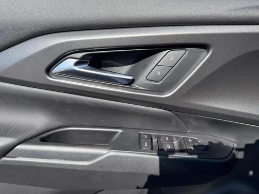 2026 Chevrolet Equinox EV LT 1