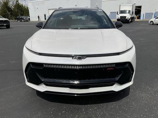 Iridescent Pearl Tricoat 2024 Chevrolet Equinox EV RS