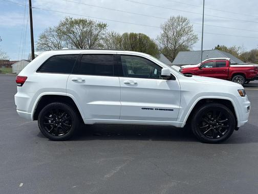 2017 Jeep Grand Cherokee Altitude