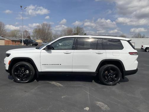 2024 Jeep Grand Cherokee L Laredo