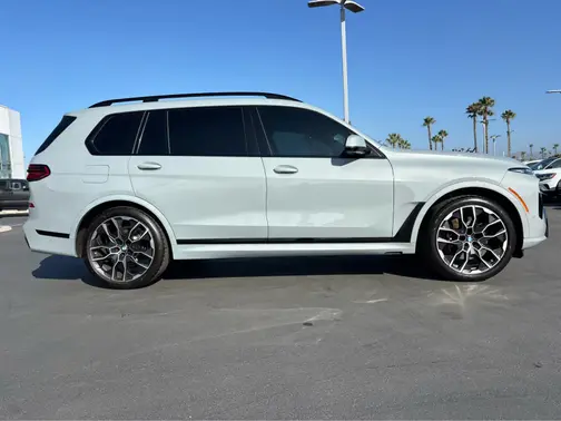 Brooklyn Grey Metallic 2023 BMW X7 xDrive40i