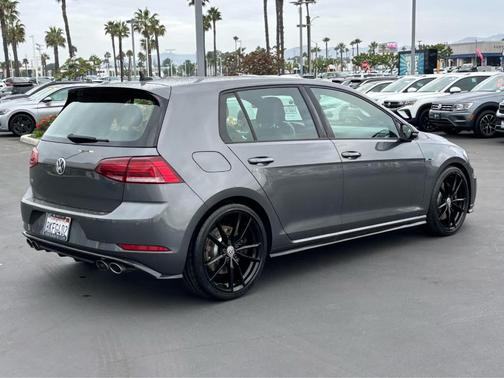 2019 Volkswagen Golf R 2.0T w/DCC & Navigation