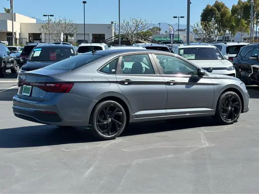 Platinum Gray Metallic 2026 Volkswagen Jetta SE