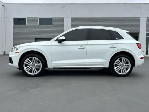 Glacier White Metallic 2019 Audi Q5 Premium Plus