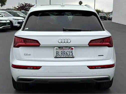 Glacier White Metallic 2019 Audi Q5 Premium Plus