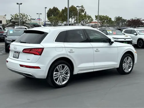 Glacier White Metallic 2019 Audi Q5 Premium Plus
