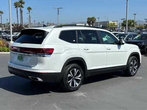 OPAL WHITE 2026 Volkswagen Atlas 2.0T SE