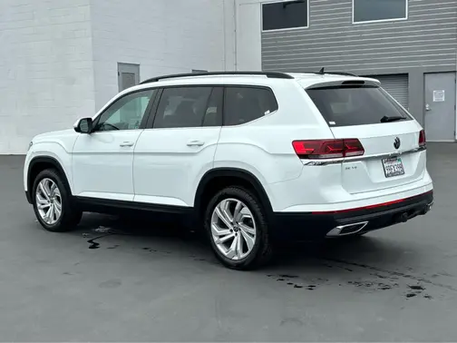Pure White 2022 Volkswagen Atlas 3.6L V6 SE w/Technology