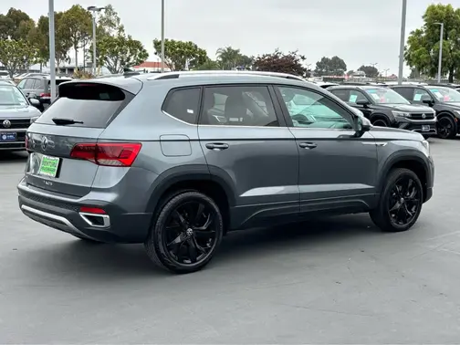 Platinum Gray Metallic 2023 Volkswagen Taos SE