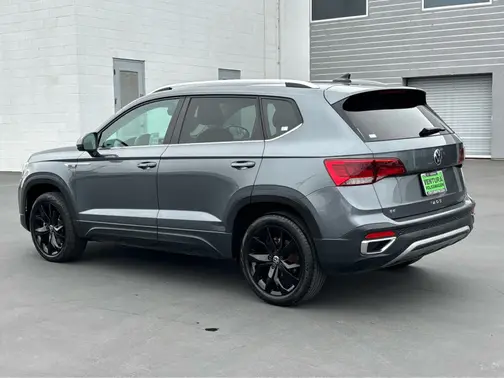 Platinum Gray Metallic 2023 Volkswagen Taos SE