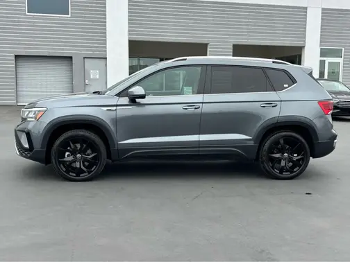 Platinum Gray Metallic 2023 Volkswagen Taos SE