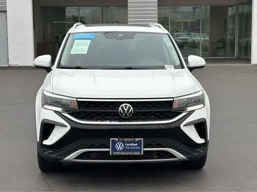 PURE WHITE 2022 Volkswagen Taos SE