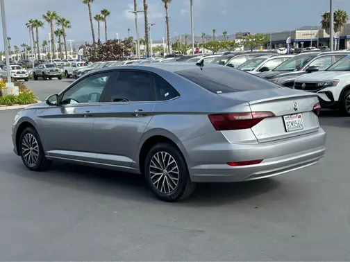 Pyrite Silver Metallic 2020 Volkswagen Jetta SE