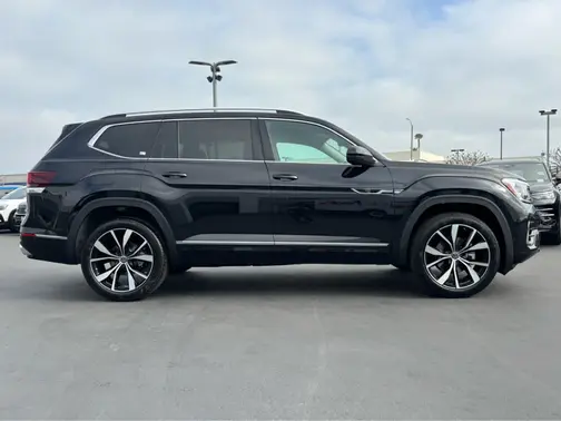 Deep Black Pearl 2026 Volkswagen Atlas 2.0T SEL Premium R-Line