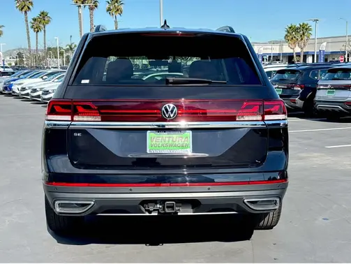 Deep Black Pearl 2026 Volkswagen Atlas 2.0T SE w/Technology