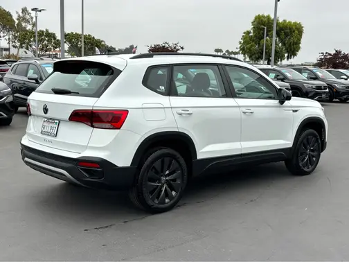 Pure White 2024 Volkswagen Taos S