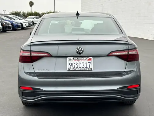 Platinum Gray Metallic 2023 Volkswagen Jetta Sport
