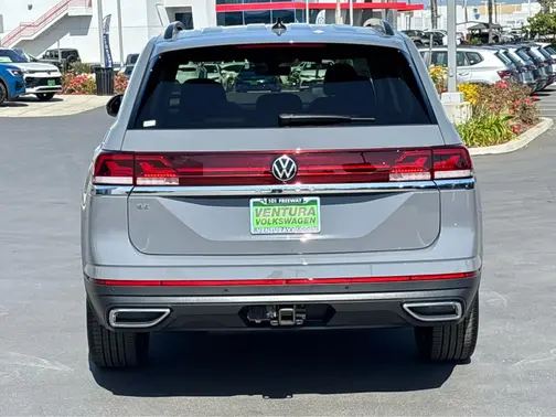 PURE GRAY 2026 Volkswagen Atlas 2.0T SE w/Technology