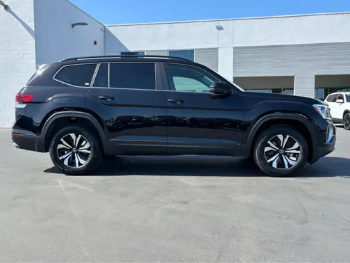 DEEP BLACK 2026 Volkswagen Atlas 2.0T SE
