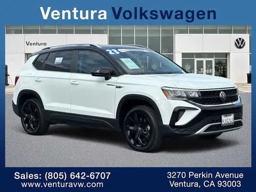 Pure White w/ Black Roof 2023 Volkswagen Taos SE