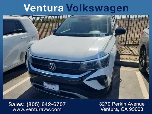 Pure White w/ Black Roof 2023 Volkswagen Taos SE