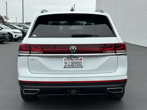 Pure White 2024 Volkswagen Atlas 2.0T SE w/Technology