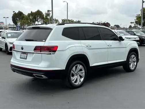 Pure White 2023 Volkswagen Atlas 2.0T SE w/Technology