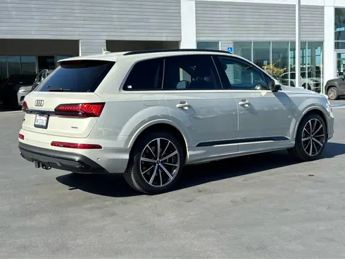 Vicuna Beige Metallic 2023 Audi Q7 Prestige