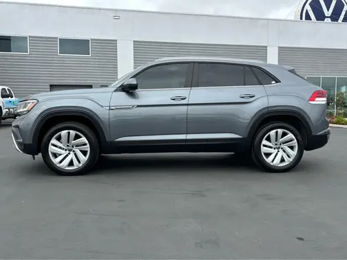 Platinum Gray Metallic 2023 Volkswagen Atlas Cross Sport 3.6L V6 SE w/Technology