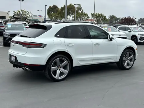 White 2021 Porsche Macan S
