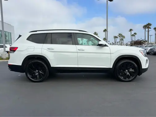 Pure White 2024 Volkswagen Atlas 2.0T SE w/Technology