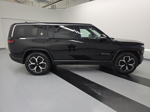 2024 Rivian R1S Adventure Quad Motor Large Pack