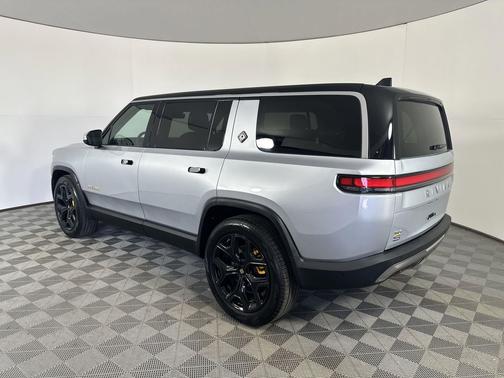 2023 Rivian R1S Adventure