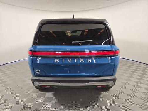 2024 Rivian R1S Adventure Dual Motor Standard+ Pack