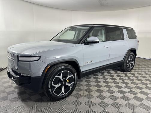 2023 Rivian R1S Adventure