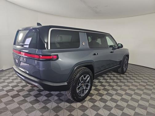 2025 Rivian R1S Adventure trim