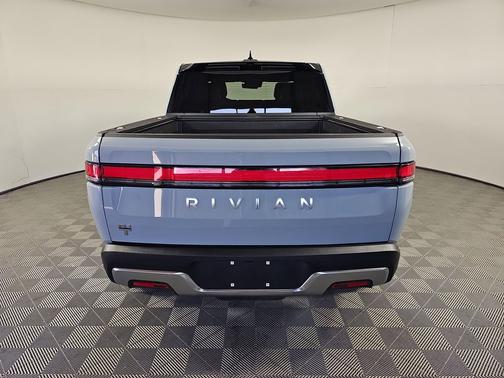 2025 Rivian R1T Adventure trim
