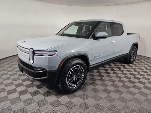 2025 Rivian R1T Adventure trim