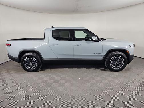 2025 Rivian R1T Adventure trim