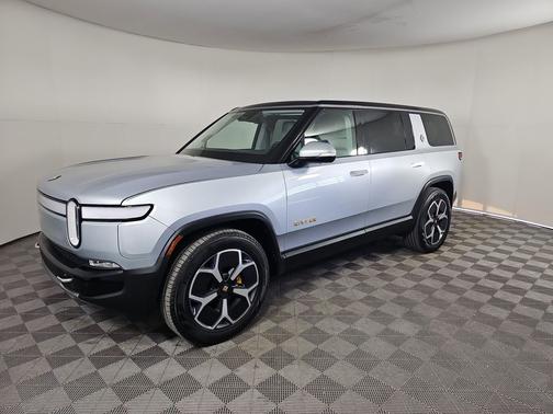 2023 Rivian R1S Adventure
