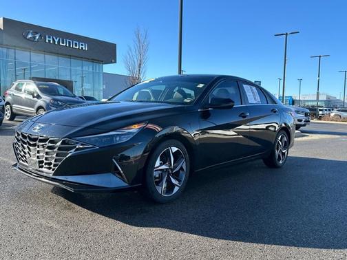 2023 Hyundai ELANTRA Limited
