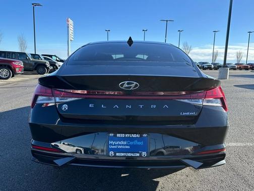 2023 Hyundai ELANTRA Limited
