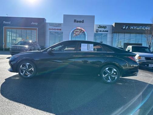 2023 Hyundai ELANTRA Limited