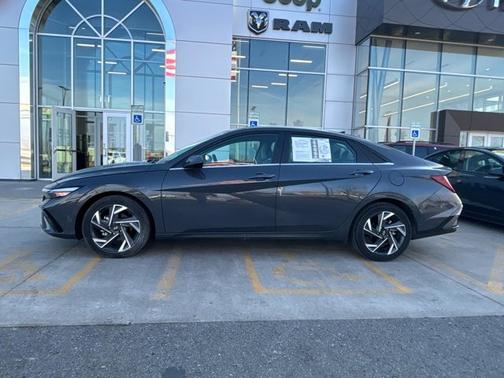 2025 Hyundai ELANTRA Limited