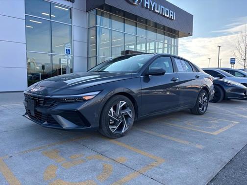 2025 Hyundai ELANTRA Limited