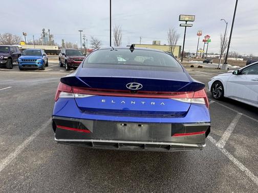 2025 Hyundai ELANTRA SEL Convenience