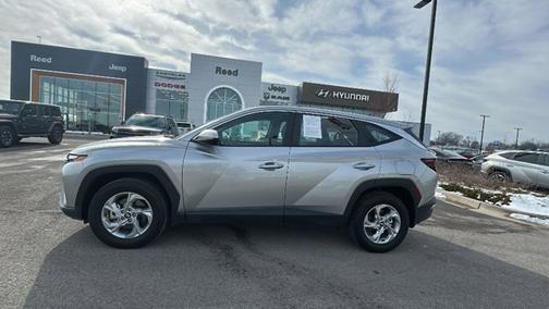 2024 Hyundai TUCSON SE