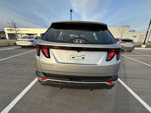 2024 Hyundai TUCSON SE